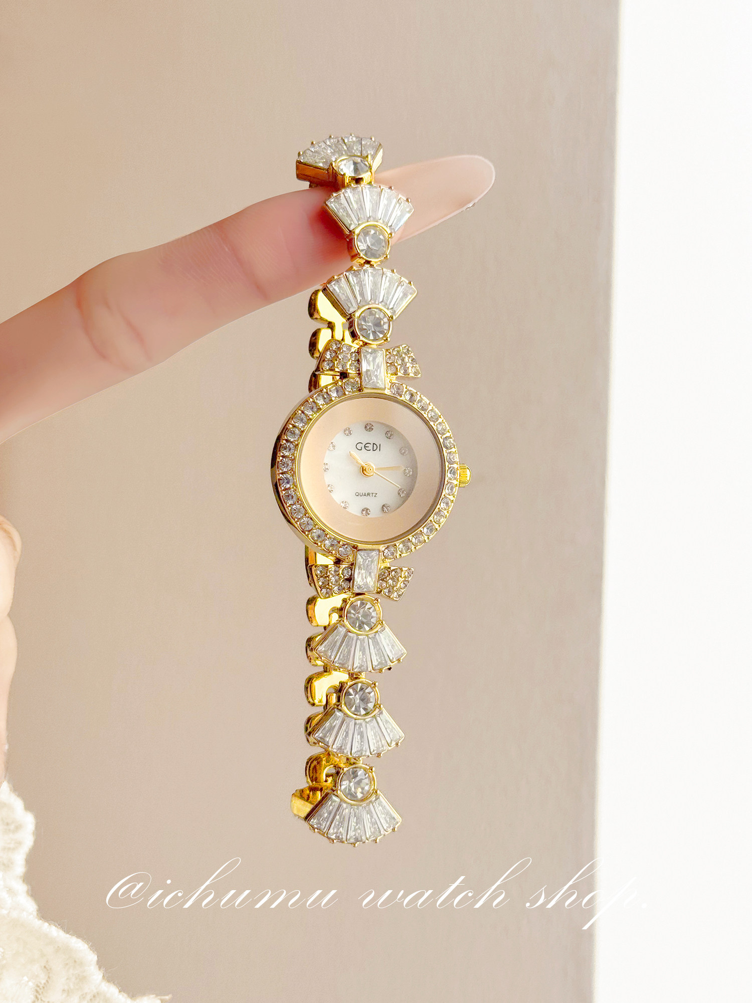 Женские часы Mermaid: легкие,  – обзор и цена Luxury Watches